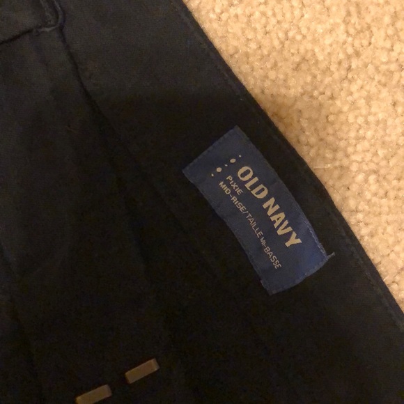 Old navy pixie black crop pants - Picture 2 of 2